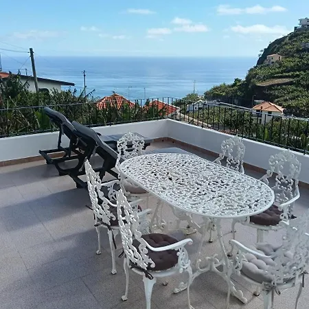 My Flower Дом отдыха Понта-ду-Сол